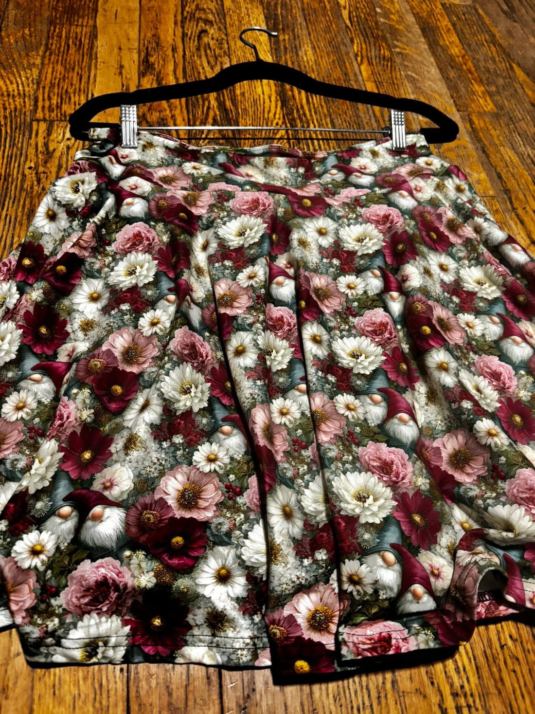 Floral gnome skort w/ pockets
