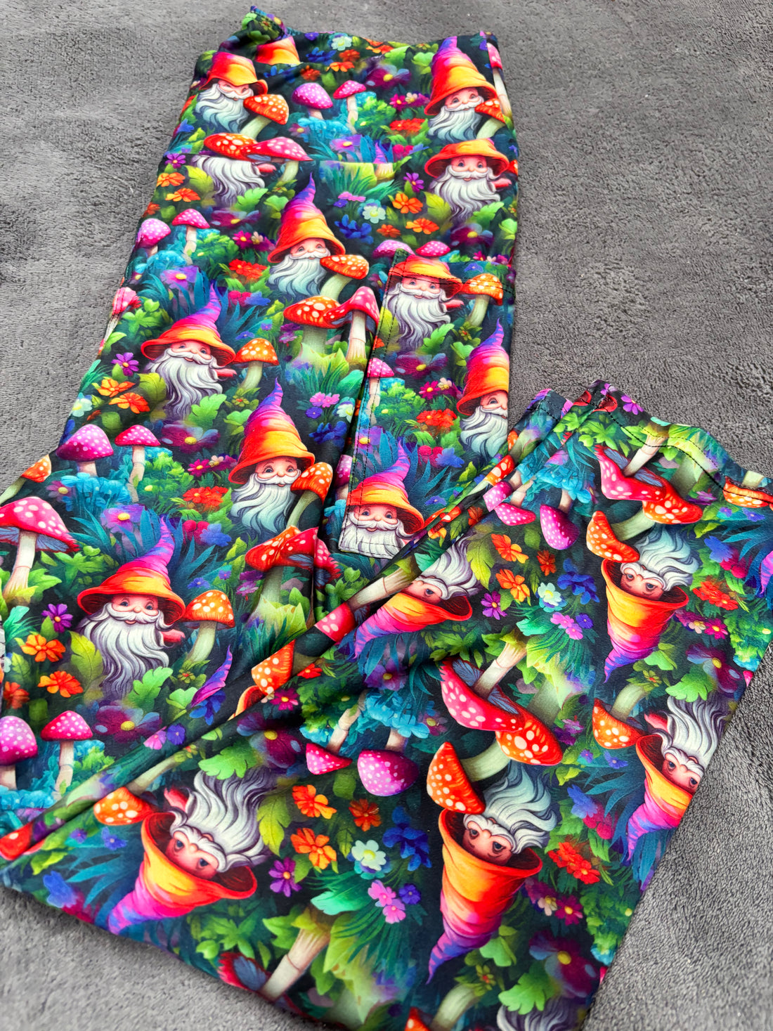 Mushroom gnome capris with pockets